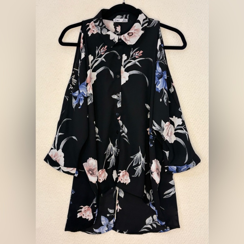 Dex Black & Floral Print Cold Shoulder Blouse with High-Low Hem Size Medium